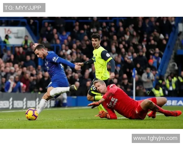 西汉姆联迎战哈德斯菲尔德全力争胜展现英超实力与激情