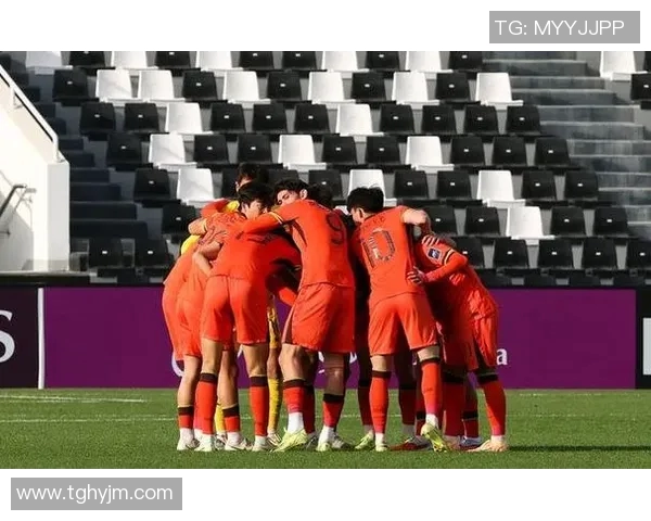 中国足球国奥队迎战强敌力争在国际赛场上展现风采与实力