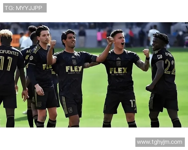 休斯顿戴拿模对阵洛杉矶球队精彩赛事回顾与分析