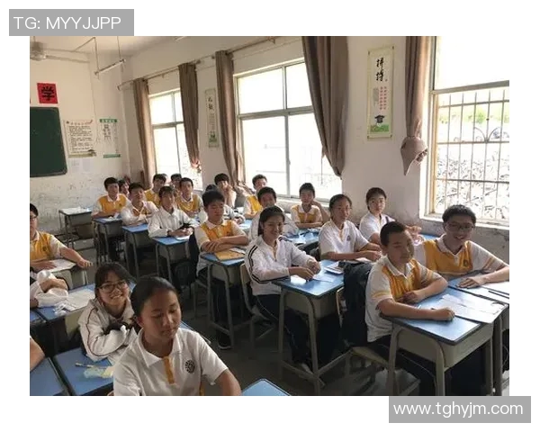 韩硕的成长之路：从青涩少年到职场精英的奋斗故事