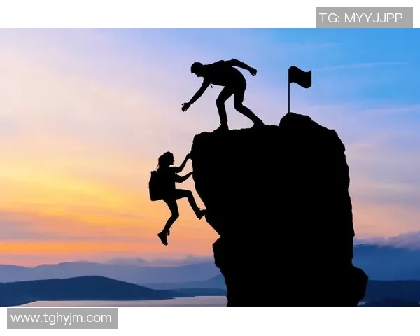 篮球明星福的传奇之路与成长故事揭示了他背后的努力与坚持